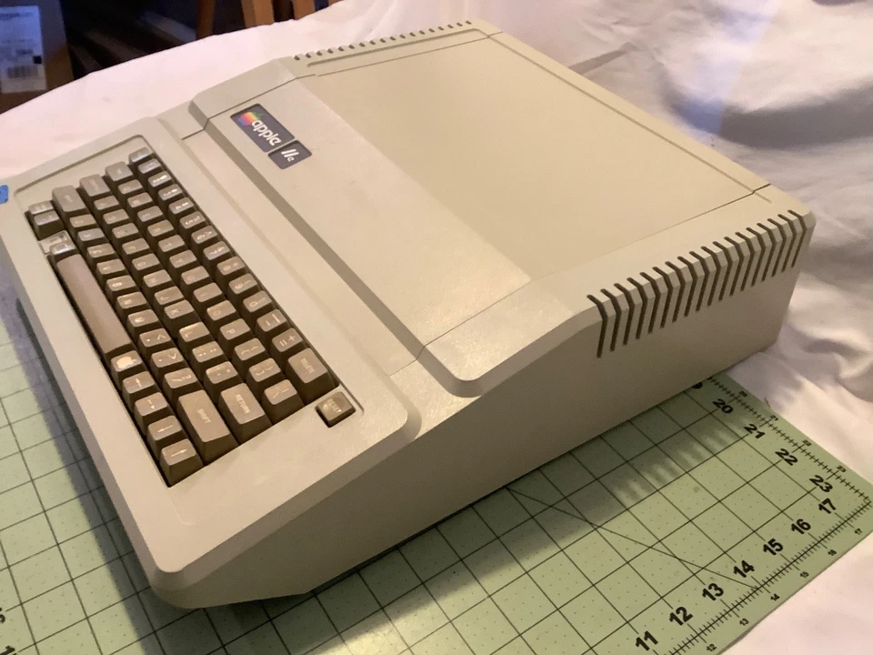 Computadora Apple IIe Enhance VINT con VGA Pi Pico/Duo Disk Drv PROBADA FUNCIONA VER VID Foto 3 de 4