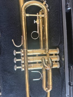 Bach TR300 TRUMPET with mouthpiece and case. Made in USA | eBay