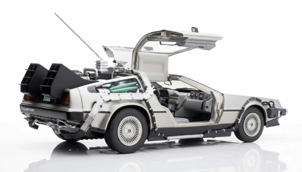 '81 DeLorean DMC-12 "Back To The Future" Ritorno al futuro SUNSTAR 1:18 + Figure - Immagine 3 di 4