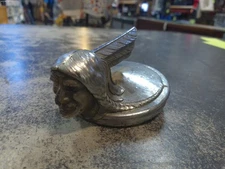 VINTAGE ORIGINAL INDIAN HEAD HOOD ORNAMENT 1928-1929 PONTIAC RADIATOR CAP