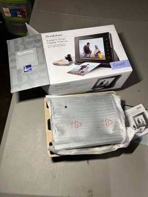 Brookstone iConvert Instant Scan Digital Frame Scanner Box Accessories