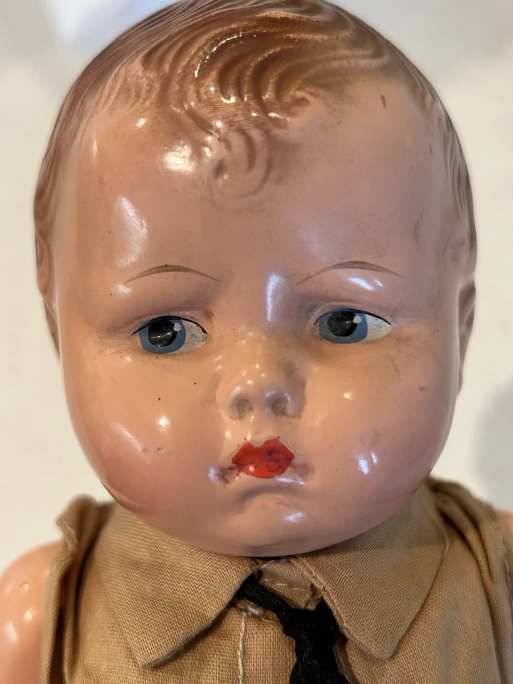 De colección Effanbee Caminar-Hablar-Dormir Bebé Gruñón Muñeca Composición Paño Militar Niño Foto 3 de 4