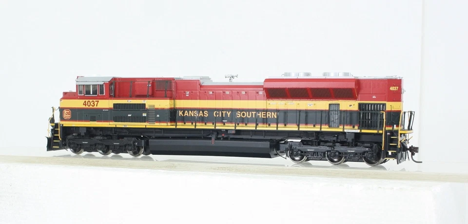 HO Scale Athearn Genesis Kansas City Southern SD70ACe Diesel #4037 DCC Sound - Image 3 of 4