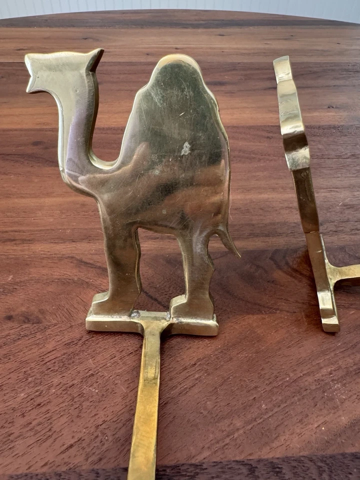 2 件复古纯色黄铜骆驼长臂圣诞袜架壁炉架衣架 — 第 3/4 张图片