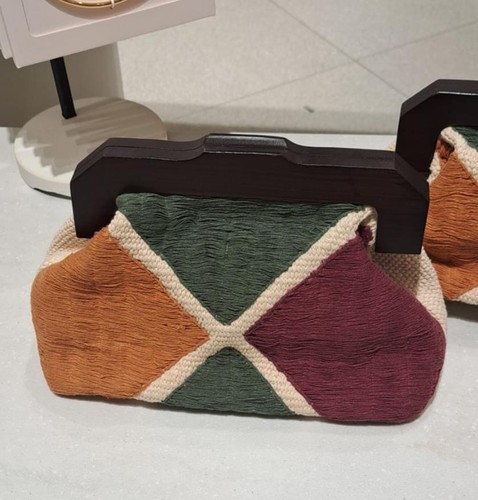 ZARA NUOVA CON ETICHETTE 2025. BORSA POCHETTE ECRU MULTICOLORE IN LEGNO DI COTONE. 1445/007/712