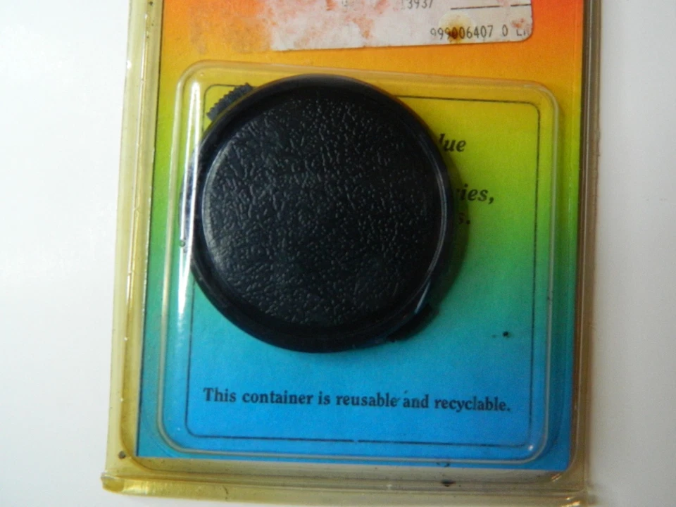 Kalt Snap Cap - 52mm NOS NIP Vintage Camera Lens Cap - Image 2 of 3