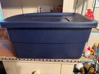 Rubbermaid Roughneck 3 gallon storage Box #2213 Tote BLUE Container Vintage