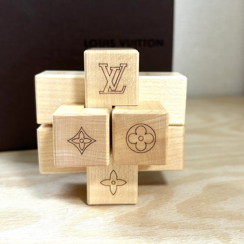 Louis Vuitton Le Pateki Wooden Cube Monograms Logos Puzzle Gift For VIP w/Box - Picture 6 of 12