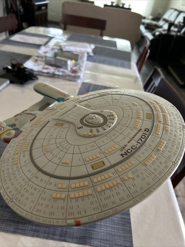 1992 Playmates Toys Paramount Star Trek USS Enterprise NCC-1701D Sound works - Bild 4 von 5