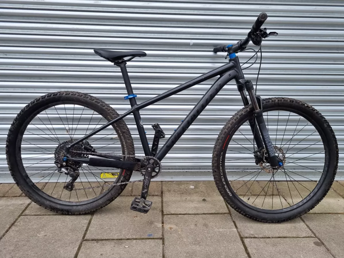 Specialized Rockhopper Elite 27.5 Medium Hardtail Mountain Bike