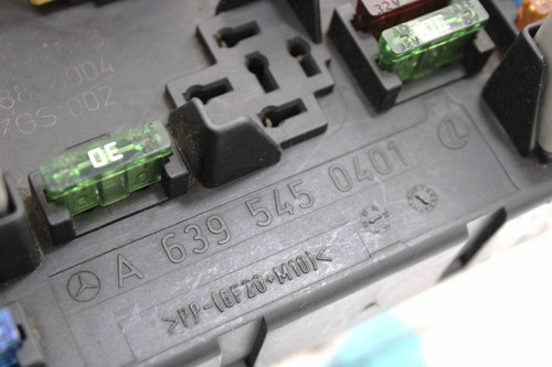 Caja de Fusibles Mercedes Vito 6395450301 639 545 03 01 356165 A 639 545 0401 - Foto 4 di 6