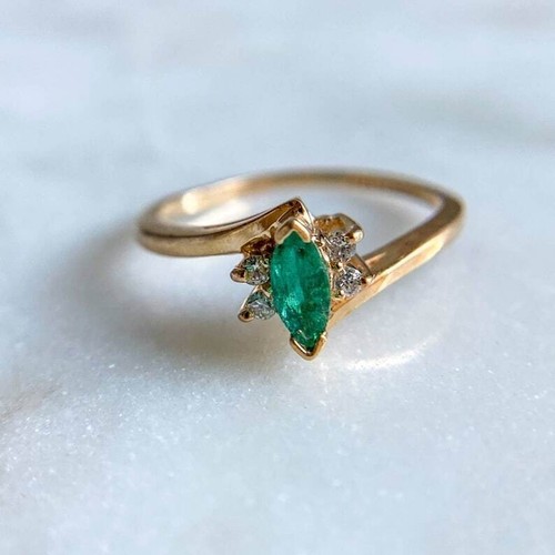 Natural Emerald and Diamonds Vintage Style Women Promise Ring 10k Yellow Gold - Picture 3 of 5