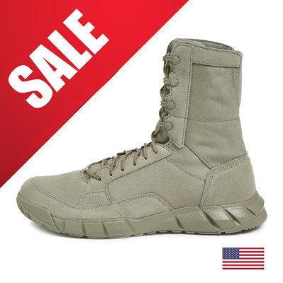 oakley assault boots