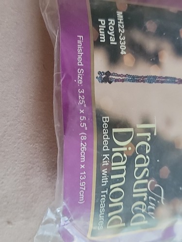 Nuevo en paquete Royal Plum Tiny Treasured Diamond Bead Kit Mill Hill 2013 MH22-3304 - Imagen 5 de 7