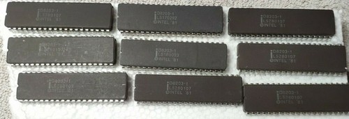 9 P'cs  D8203-1 INTEL 40 PIN MEMORY CONTROLLER - Picture 1 of 4
