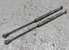 Amortiguadores elevadores portón trasero Kia Sorento 2004 