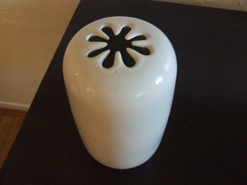 1960's David Gil Art Pottery Vase, White 8" Asterisk (Spark) design, Iconic MCM - Picture 4 of 16
