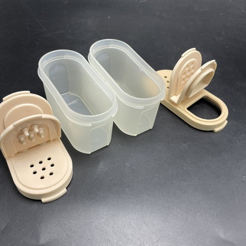 2 Tupperware Spice Shakers Modular Mates Clear Beige Flip Top Lid Seal Vtg 1843 - Picture 5 of 9