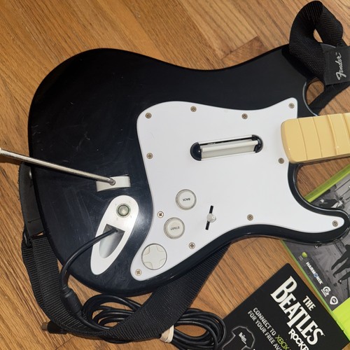 Xbox 360 Rock Band 822152 Harmonix Fender Stratocaster Wired Guitar Hero Lot - Picture 2 of 11
