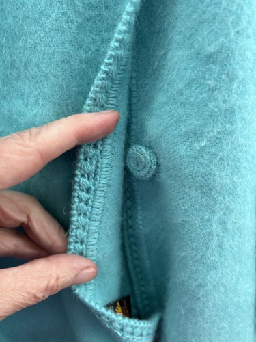 Ccahuantico Alpaca Cape Poncho Womens One Size Turquoise Fringe Button Crochet - Picture 8 of 12