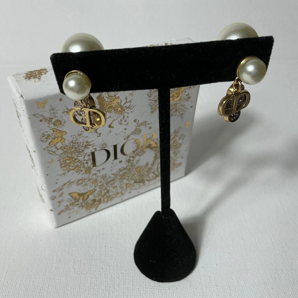 Pendientes Dior de oro y perlas Foto 2 de 3