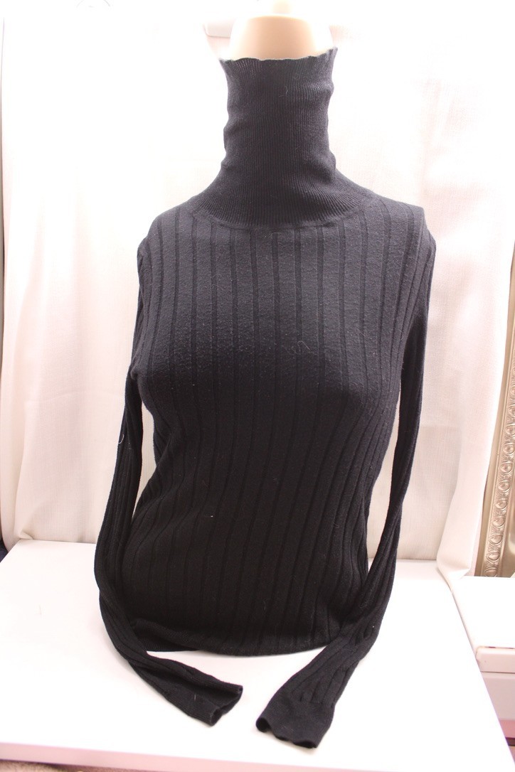 GAP BLACK Long Sleeve Solid SLIM Fitted Turtle Ne… - image 3