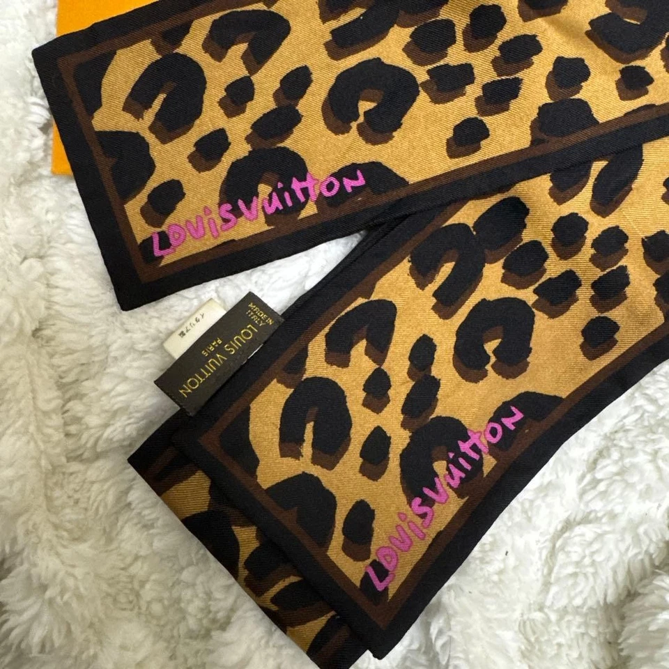 Nagelneu unbenutzt Louis Vuitton Leopardenmuster Tiermuster Bandou - Bild 3 von 3