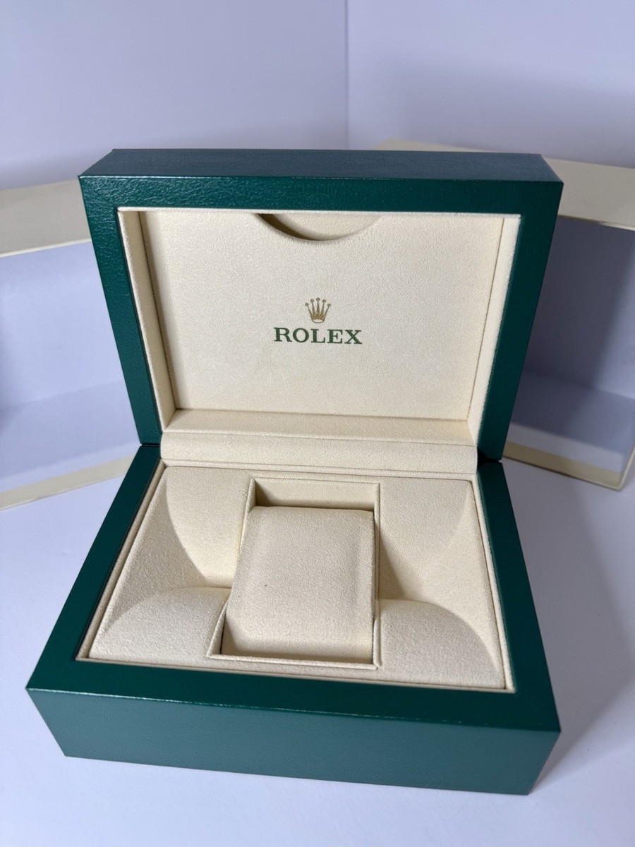 Vintage Rolex SA- Geneva 39137.04 Oyster S Green Wooden Box