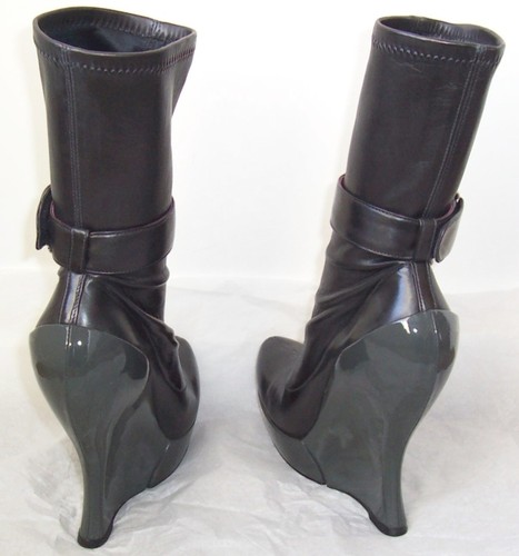 CELINE Grey Leather Platform Wedge Ankle Boots 37.5 7.5 - Picture 3 of 3
