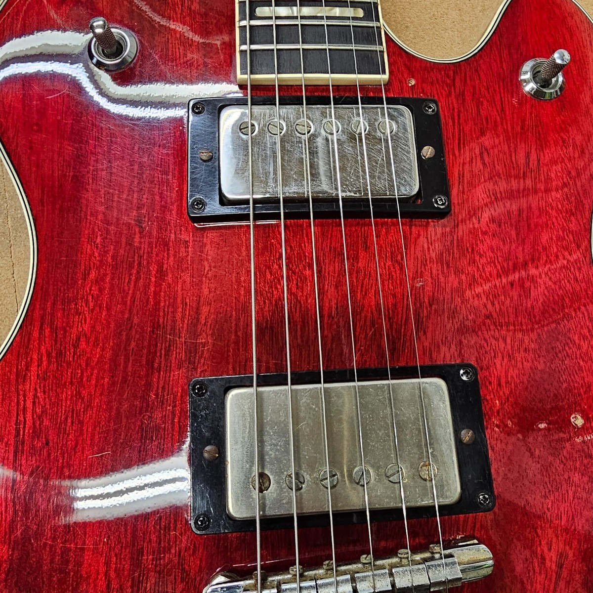 HAGSTROM SWEDE　いい状態　２０１６年の定価税別125000円です。 HAGSTROM SWEDE いい状態 2016年の定価税別125000円です