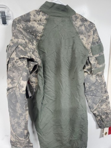 New Medium Tags Army Combat Shirt acu digital OCP Flame Resistant acs crew neck - Picture 8 of 9