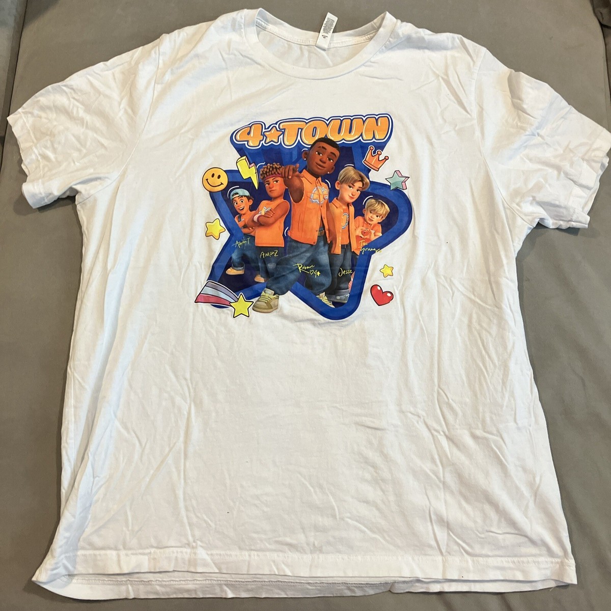 NWOT - RARE - Disney - Pixar - 4 Town - 2002 World Tour
