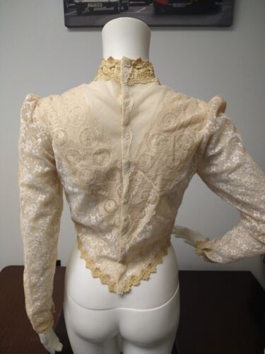 Vintage HANDMADE Spitzenbluse Gr. S viktorianisch Baumwollmischung Stickerei Cottagecore crop - Bild 2 von 16