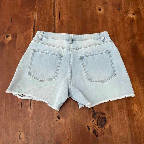 Womens No Boundaries Size 7 Light Wash High Rise Distressed Denim Shorts - 第 3/6 張圖片