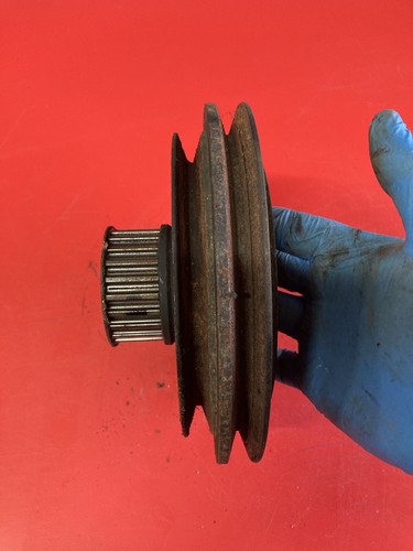 Volkswagen Transporter T4 2.4 Power Steering Pulley Wheel VW - Picture 7 of 16