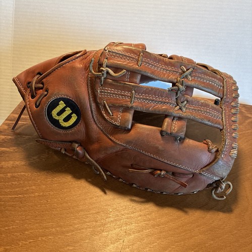 Wilson RHT The Big Scoop Pre owned First Base Glove Model A9881