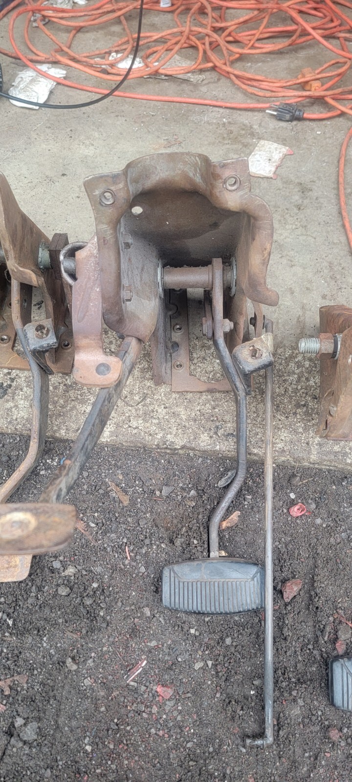 7379 Ford Full Size F100 F150 F250 F350 Clutch Pedal Assemblies eBay