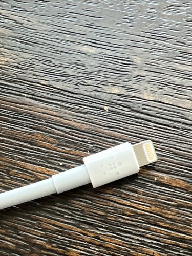 AUTHENTIQUE Belkin 3,5 mm audio + charge Rockstar POUR Apple iPhone D'OCCASION ! - Photo 4 sur 5