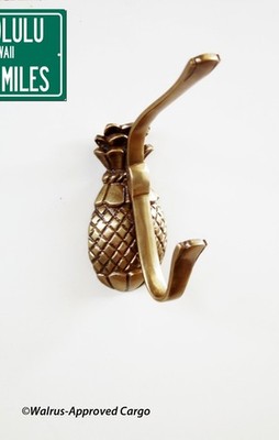 ANTHROPOLOGIE BRASS PINEAPPLE HOOK -NIB- HANG AROUND WITH UNIQUE WALL DÉCOR!