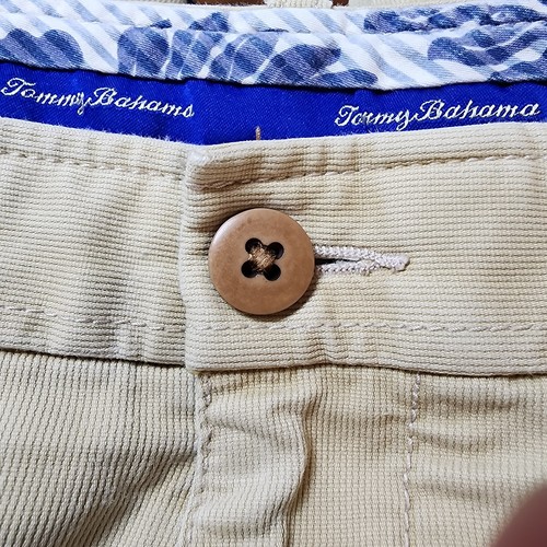Tommy Bahama Men’s Shorts Size 36 Beige Khaki Cotton Spandex Flat Front Casual - Picture 8 of 9