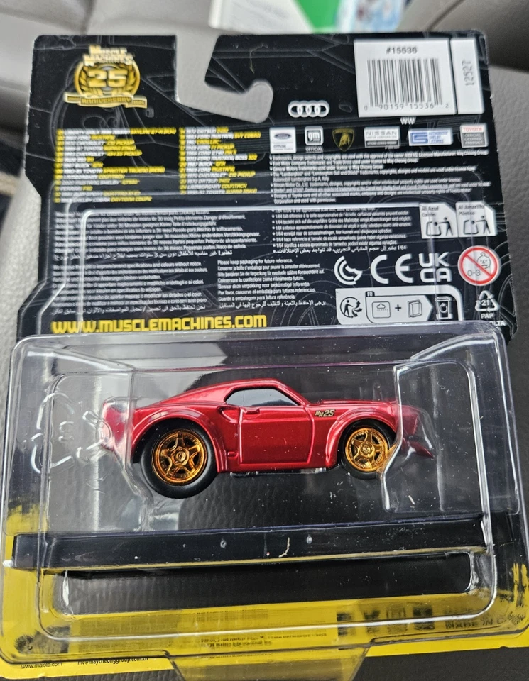 Ford Mustang 1969 Muscle Machines 25 aniversario estuche nuevo ¡fresco! Foto 3 de 4