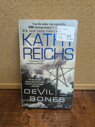 Kathy Reichs Books Lot OF 6 Paperback Books Temperance Brennan Devil Bones Bare - Foto 3 di 10