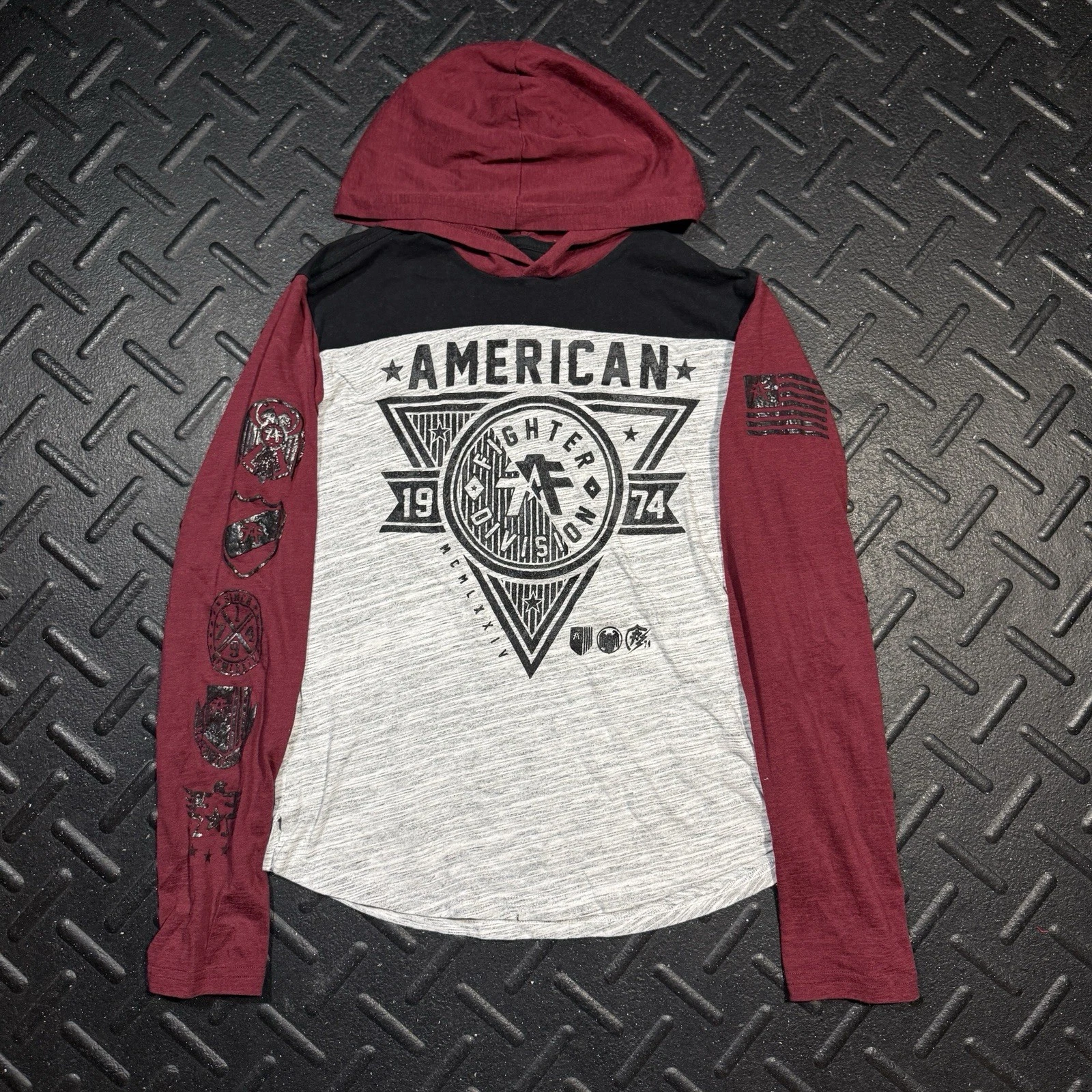American Fighter Buckle B Hoodie Red Black Grey Long Sleeve M Pullover MMA