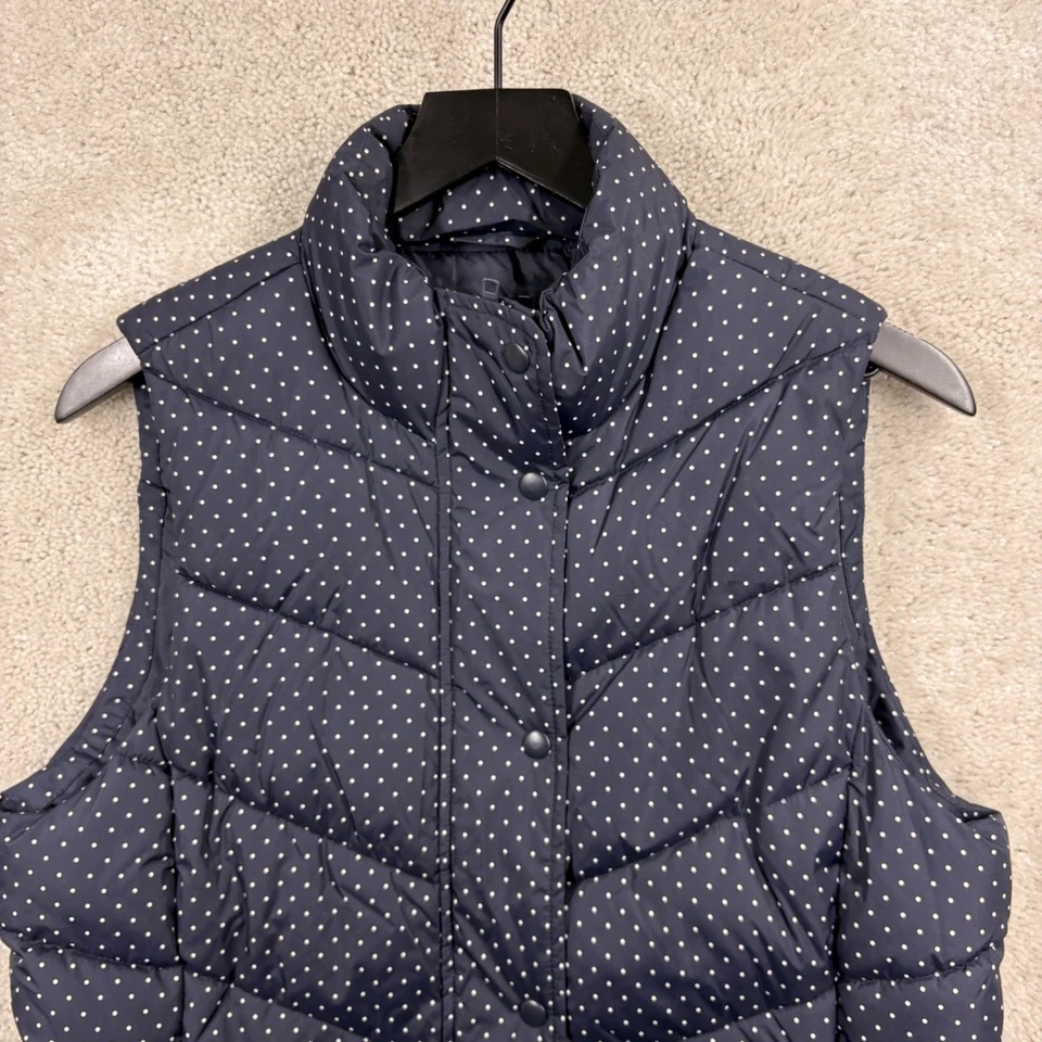 Chaleco acolchado Gap Puffer para mujer talla mediana azul a lunares cremallera completa bolsillos Foto 4 de 4