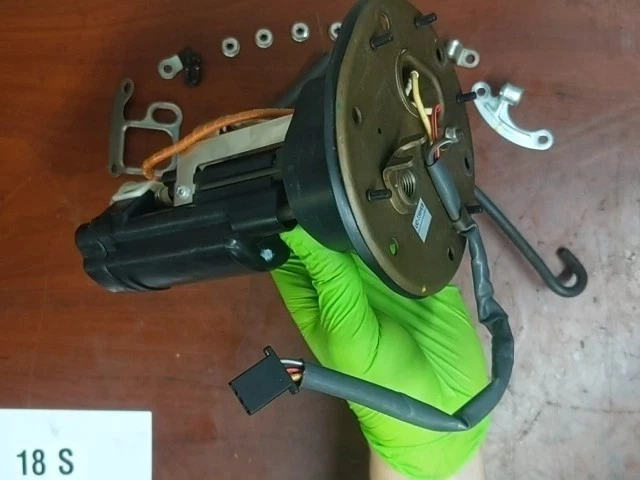 06-07 Honda Cbr1000rr Bomba de Combustible Gas Gas Gasolina Unidad Transmisora Limpia Buen Funcionamiento 12k/mi Foto 3 de 4