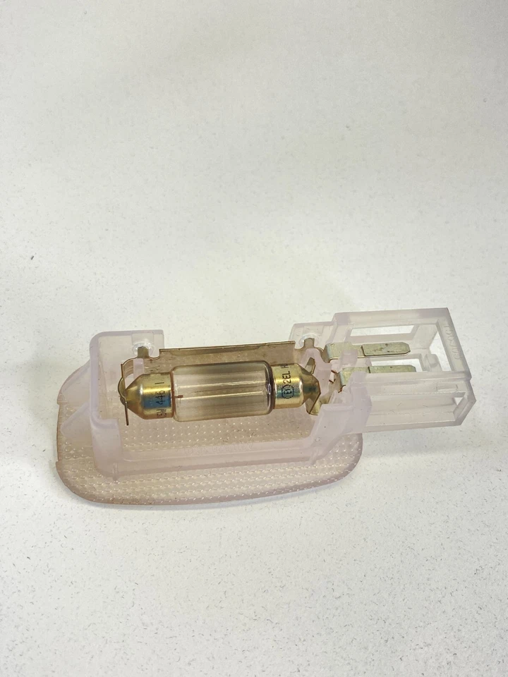 2003-2006 Mercedes-Benz E 500 painel de instrumentos joelho inferior lâmpada luz de cortesia - Imagem 4 de 4