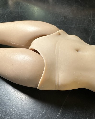 1/6 scale Female Base Body Semi-Seamless Large Bust W/ Hands 12" Action Figure - Picture 4 of 15
