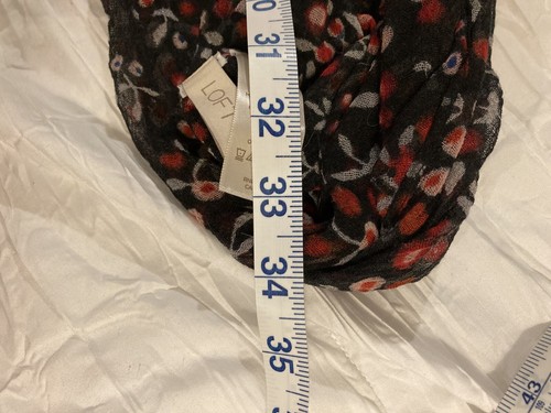 Ann Taylor Loft Infinity Scarf Black with Red Flower Buds Great Work or Casual - Picture 4 of 4