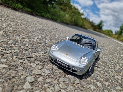 1:18 Porsche 993 Carrera 4S Tiefer Tuning mit 19 Zoll Audi RS4 Echt Alu Felgen - Picture 4 of 4