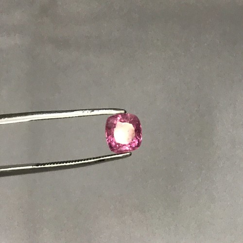 1,30 Karat natürlicher rosa Saphir guter Glanz loser Edelstein aus Sri Lanka - Bild 8 von 18